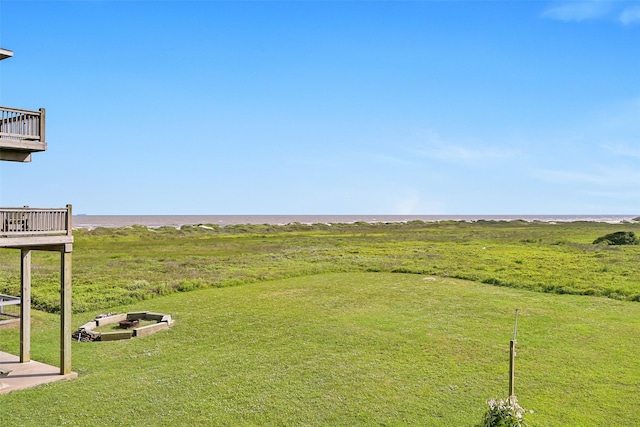 839 S Monkhouse Dr, Crystal Beach, TX 77650 - view of green lawn