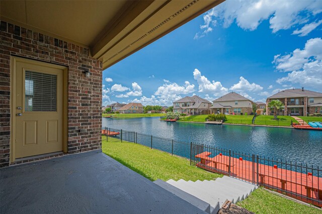 3934 Medici Ct, Missouri City, TX 77459 - water view with nearby suburban area