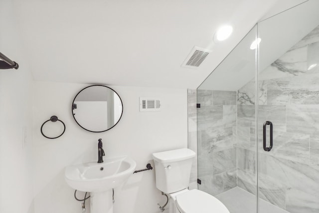 412 Hawthorne St, Houston, TX 77006 - bathroom with toilet and a stall shower