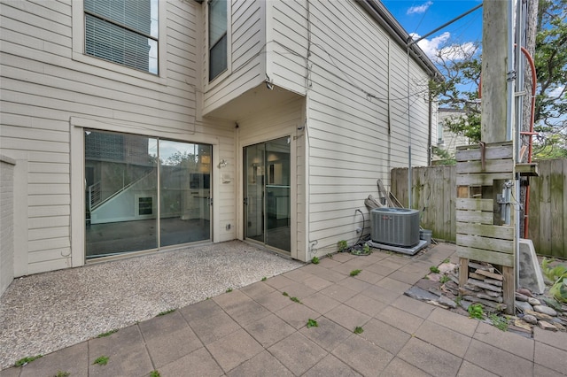 77 Chelsea Blvd, Houston, TX 77006 - view of patio / terrace featuring central AC unit