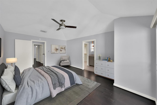 77 Chelsea Blvd, Houston, TX 77006 - bedroom featuring dark wood finished floors, baseboards, a ceiling fan, and ensuite bathroom