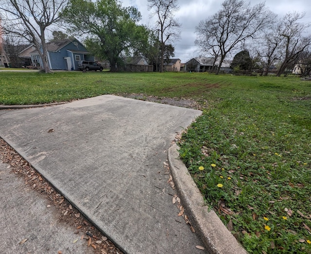 619 Gresham St, Baytown, TX 77520