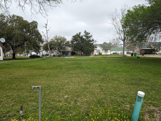 619 Gresham St, Baytown, TX 77520