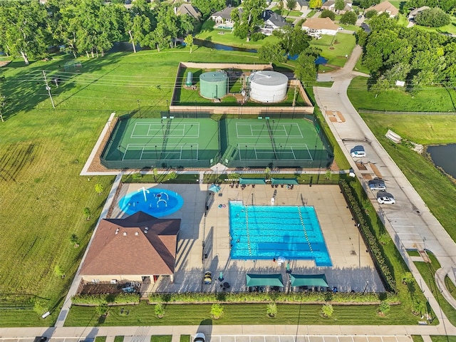 4215 Wooded Isle Way, Fulshear, TX 77441 - bird's eye view of a pool