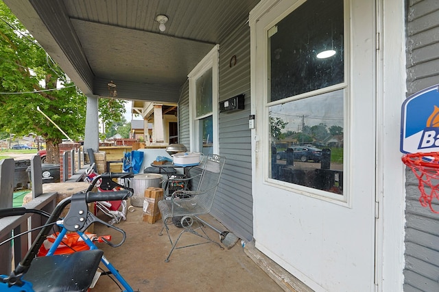 702 72nd St, Houston, TX 77011 - view of patio / terrace