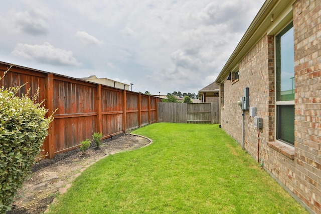 8823 Leaning Hollow Ln, Spring, TX 77379 - view of yard