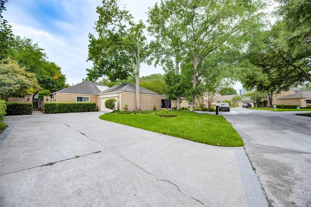 310 E Fair Harbor Ln, Houston, TX 77079 - photo 5