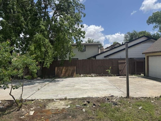 6618 Trigate Dr, Houston, TX 77489 - view of patio with driveway