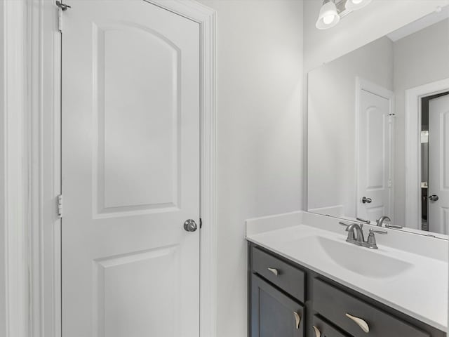 2107 Jitterbug Ln, Katy, TX 77493 - bathroom with vanity