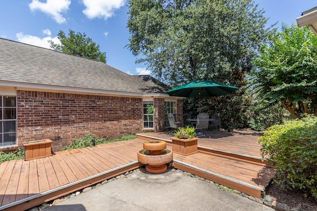 2107 Enchanted Lake Dr, League City, TX 77573 - deck with outdoor dining area