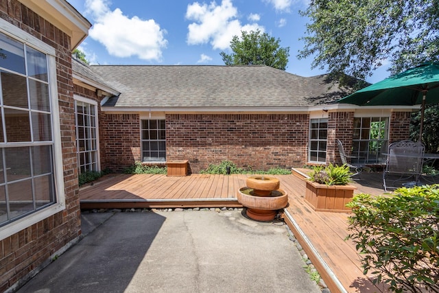 2107 Enchanted Lake Dr, League City, TX 77573 - view of patio with a deck