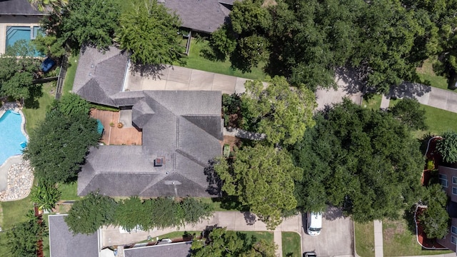 2107 Enchanted Lake Dr, League City, TX 77573 - drone / aerial view of a pool area