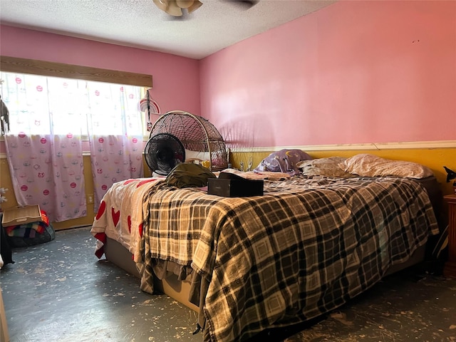 2406 W US Highway 79, Buffalo, TX 75831 - bedroom featuring a textured ceiling