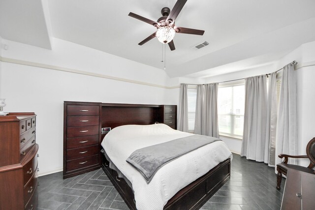 7410 Lassiter Hollow Ln, Richmond, TX 77407 - bedroom with a ceiling fan
