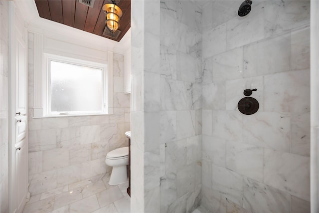 4031 Fernwood Dr, Houston, TX 77021 - full bath with a tile shower and toilet