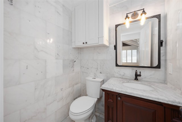 4031 Fernwood Dr, Houston, TX 77021 - half bath featuring vanity and tile walls
