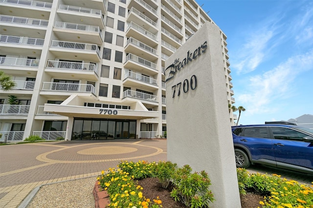 7700 Seawall Blvd Unit 512, Galveston, TX 77551 - view of apartment building / complex