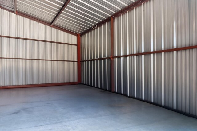 9305 Emnora Ln, Houston, TX 77080 - view of garage