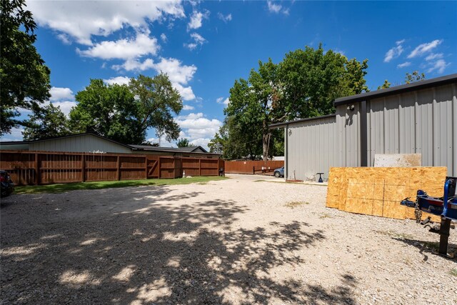 9305 Emnora Ln, Houston, TX 77080 - view of yard