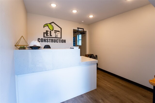 9305 Emnora Ln, Houston, TX 77080 - reception with recessed lighting