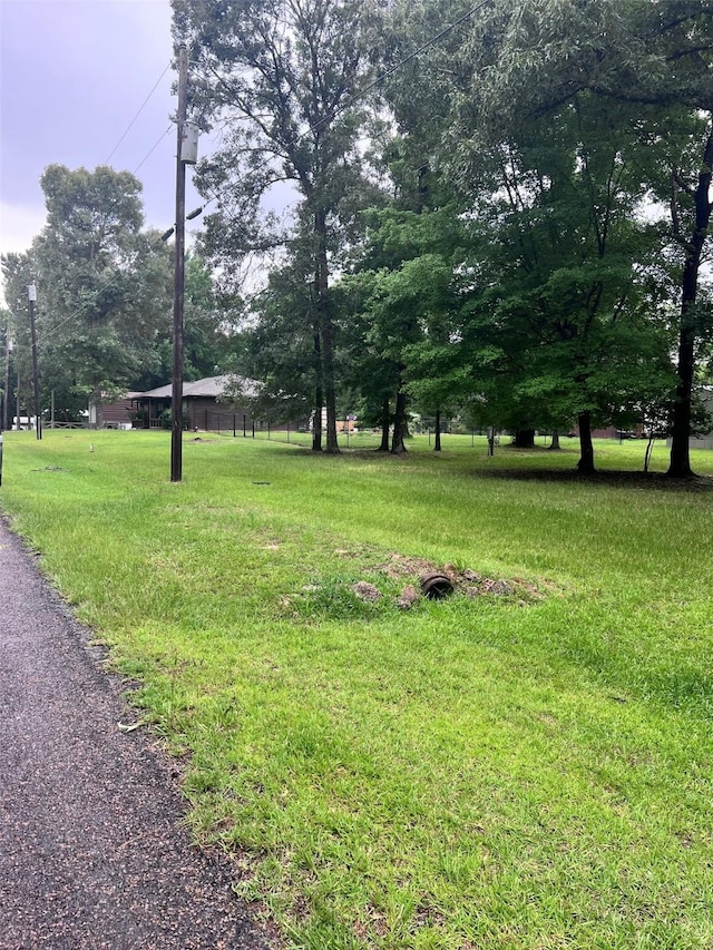 147 Pine Trl, Trinity, TX 75862