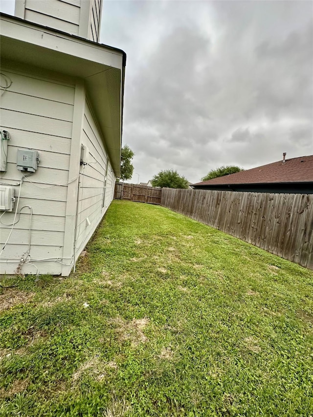 5642 Park Village Dr, Houston, TX 77048 - view of yard