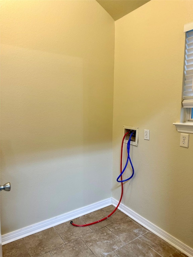 5642 Park Village Dr, Houston, TX 77048 - washroom featuring washer hookup and baseboards