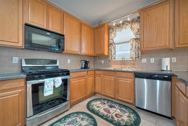 16012 Summerville Lake Dr, Tomball, TX 77377 - photo 15
