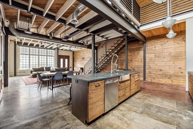 808 Coronado St, Houston, TX 77009 - view of patio featuring area for grilling, a sink, and outdoor dining area