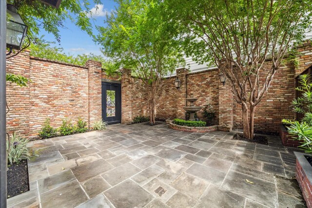 808 Coronado St, Houston, TX 77009 - view of patio