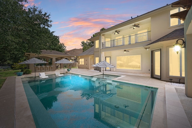 24914 Misty Heath Ln, Katy, TX 77494 - view of swimming pool featuring a ceiling fan, a patio area, and a pool with connected hot tub