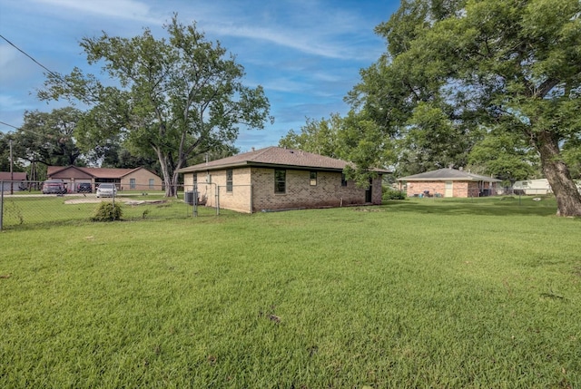229 Burkett St, Richwood, TX 77531 - view of yard