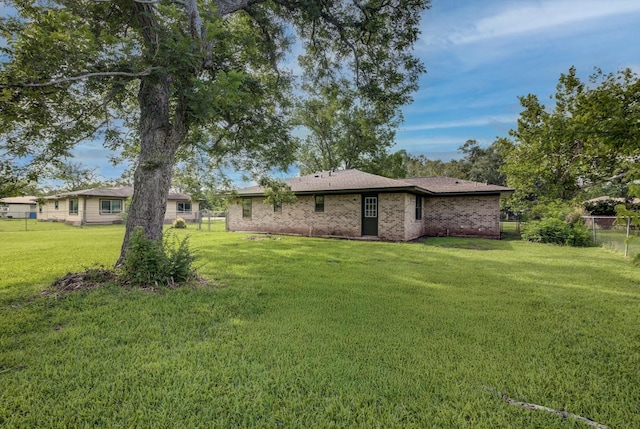 229 Burkett St, Richwood, TX 77531 - view of yard