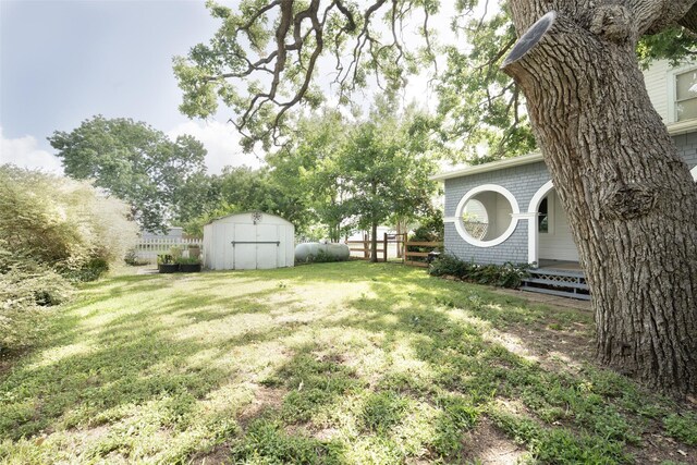315 Walnut St, New Ulm, TX 78950 - photo 31
