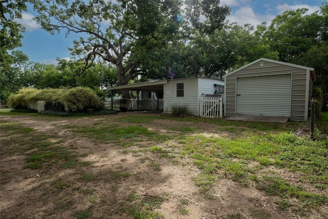 315 Walnut St, New Ulm, TX 78950 - photo 32