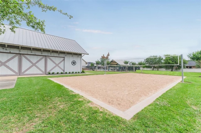 2627 Old River Ln, Richmond, TX 77406 - surrounding community with volleyball court and an outdoor structure