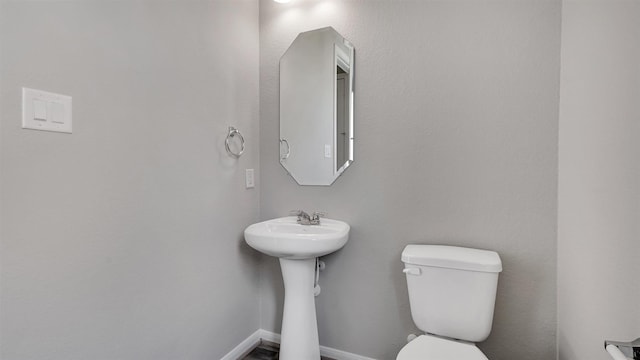 9423 Towne Lake Pkwy, Cypress, TX 77433 - bathroom with toilet