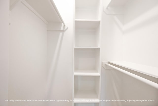 833 Fisher St Unit E, Houston, TX 77018 - view of spacious closet