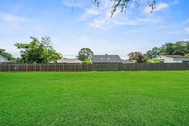 2709 Cherry Ln, Pasadena, TX 77502 - view of yard
