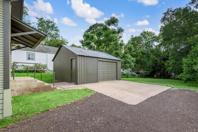 1604 S Austin St, Brenham, TX 77833 - detached garage with driveway