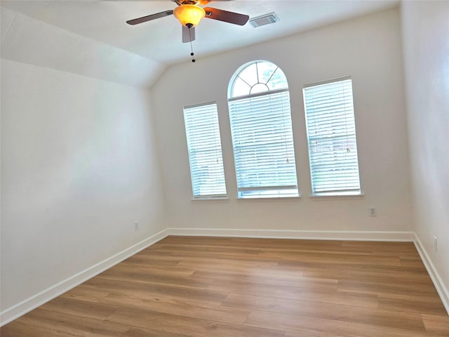 3307 Twelve Oaks Ln, Missouri City, TX 77459 - empty room with ceiling fan, light wood finished floors, and lofted ceiling