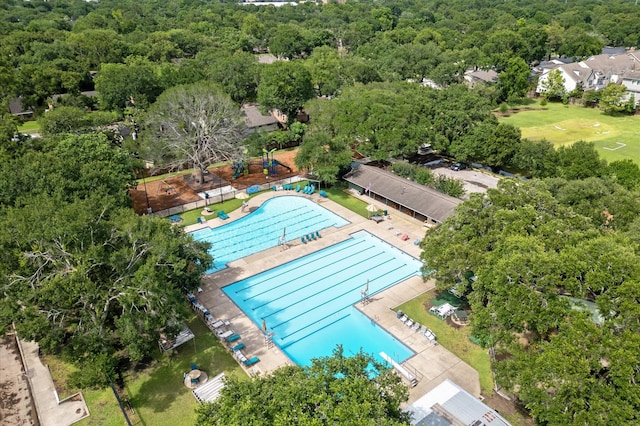 9407 Brooding Oak Cir, Houston, TX 77096 - bird's eye view of a pool