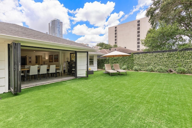 3923 W Main St, Houston, TX 77027 - view of yard