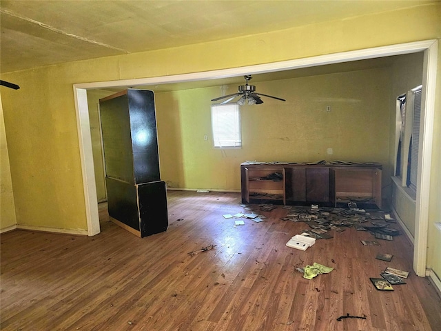 4926 Idaho St, Houston, TX 77021 - unfurnished room featuring wood finished floors, ceiling fan, and baseboards