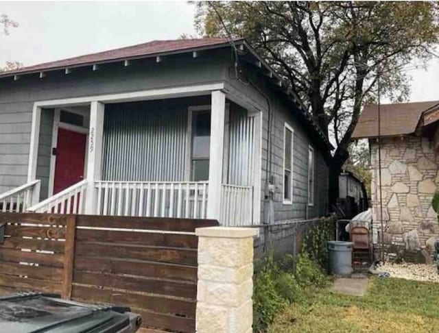 2259 N Interstate 35, San Antonio, TX 78208 - view of side of home with covered porch