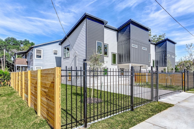 5407 Lee St, Houston, TX 77020 - view of side of property