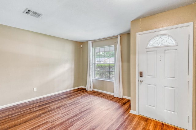 1323 W Donovan St, Houston, TX 77091 - entrance foyer featuring wood finished floors and baseboards