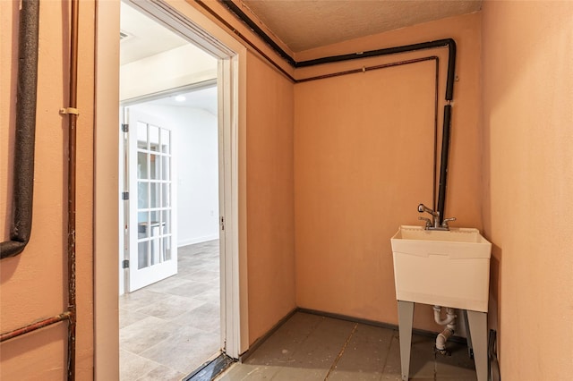719 Shaver St, Pasadena, TX 77506 - view of laundry area