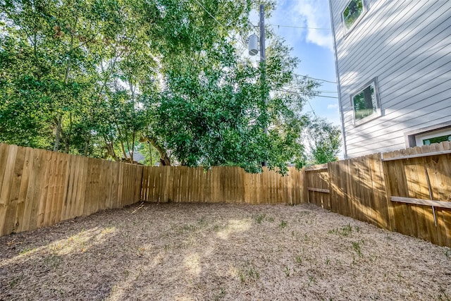 7002 Sidney St, Houston, TX 77021 - view of fenced backyard