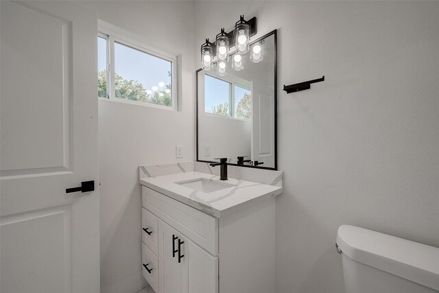 7002 Sidney St, Houston, TX 77021 - half bathroom with vanity and toilet